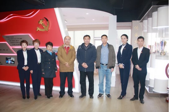 直奔一線 上下聯(lián)動(dòng) 問(wèn)需幫扶——市商務(wù)局、春華街黨工委領(lǐng)導(dǎo)走訪問(wèn)需永誠(chéng)世佳